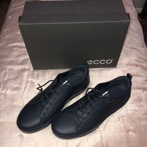 Ecco Soft Sneakers